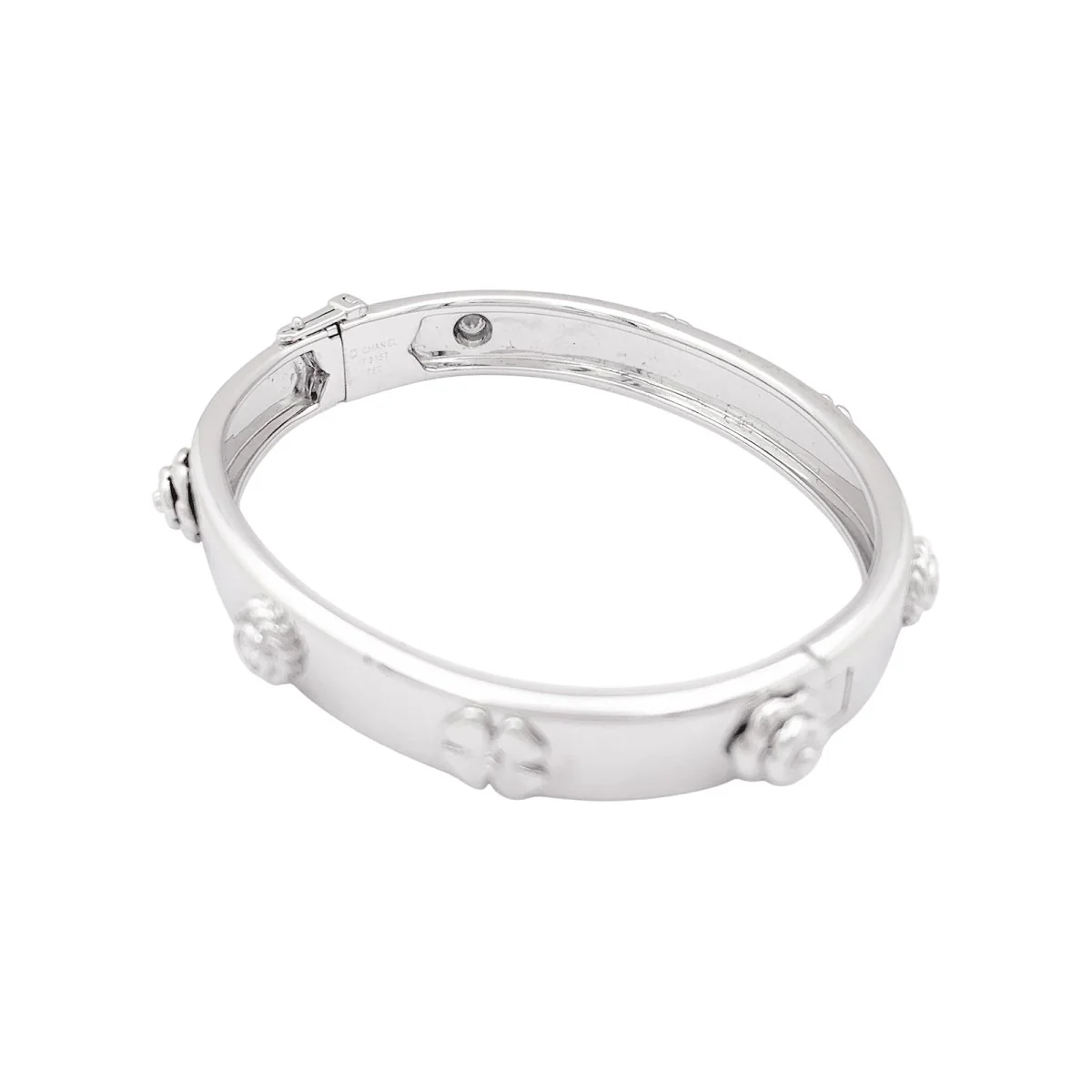 Bracelet Chanel "Trois Symboles" or blanc, diamants. - Image 3