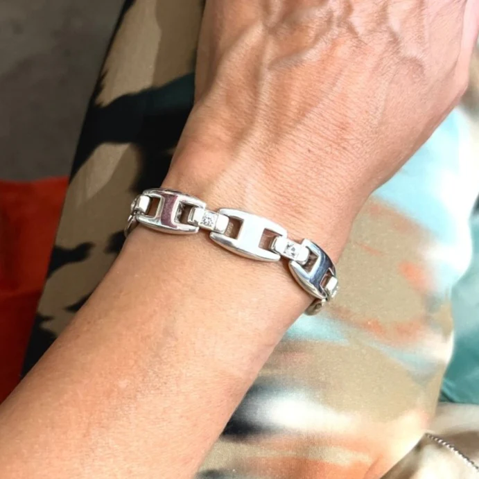 Bracelet Hermès Cassiopée maillons en argent et saphirs blancs - Image 2