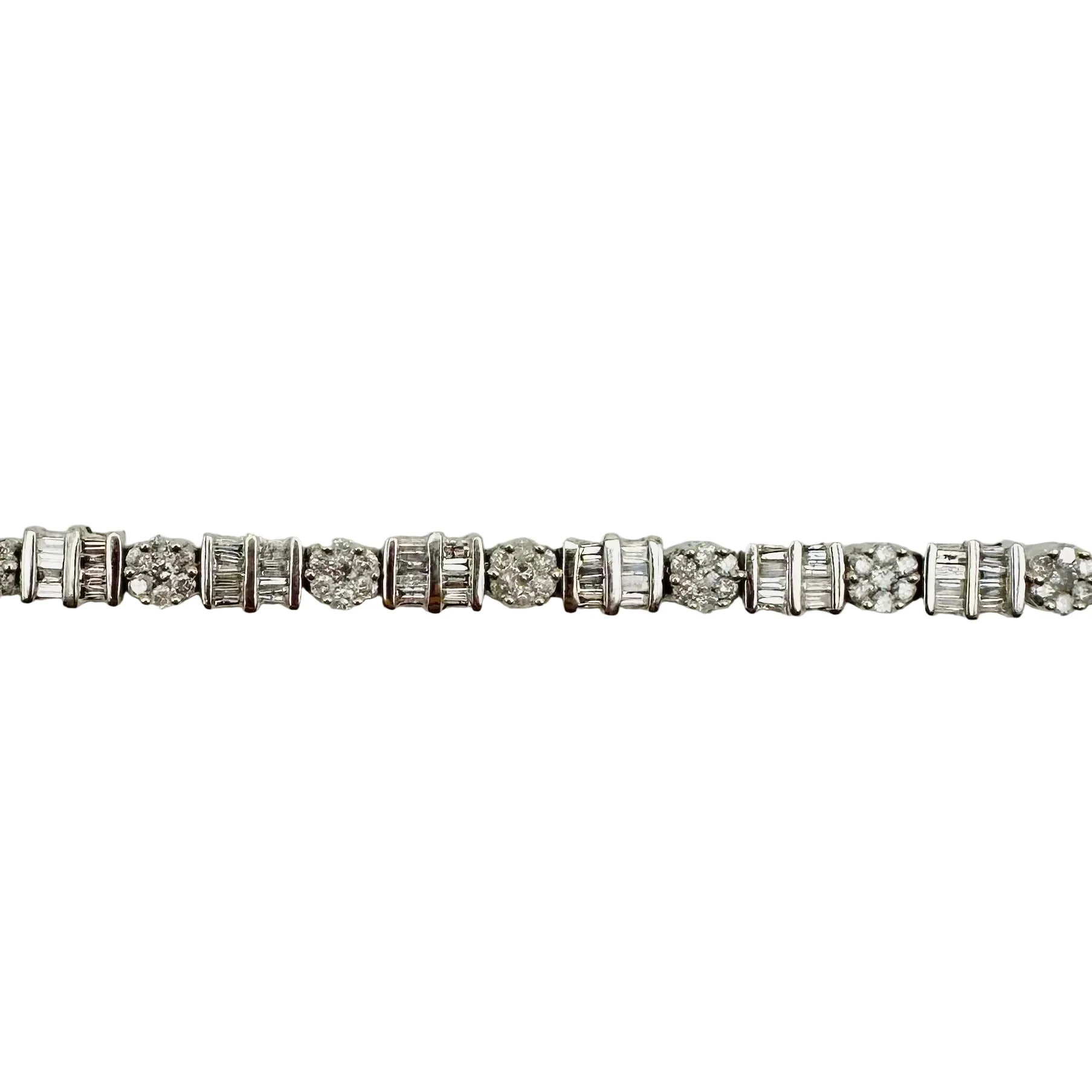 Bracelet en or blanc et diamants - Image 10