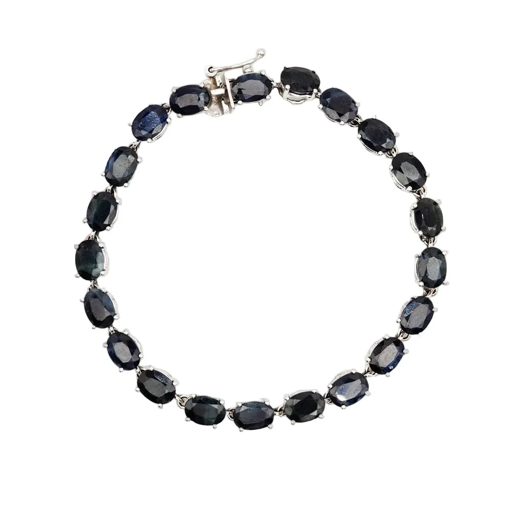 Bracelet en or blanc et saphirs