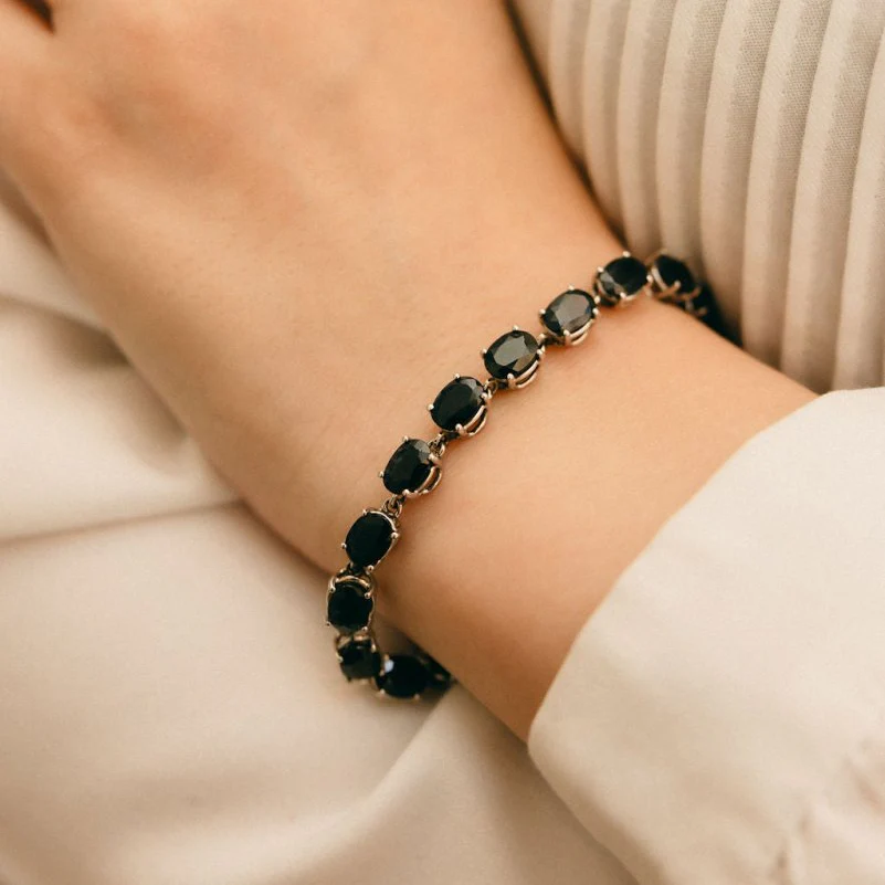 Bracelet en or blanc et saphirs - Image 2