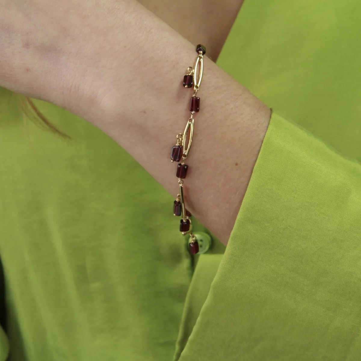 Bracelet ANCIEN en or jaune et grenats - Image 2