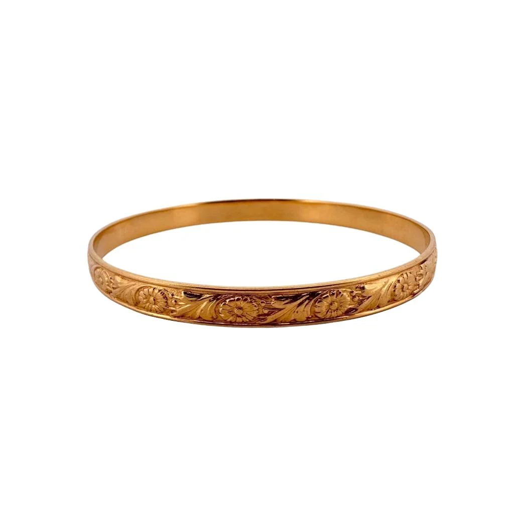 Bracelet en or jaune à décor gravé de fleurs - Image 2