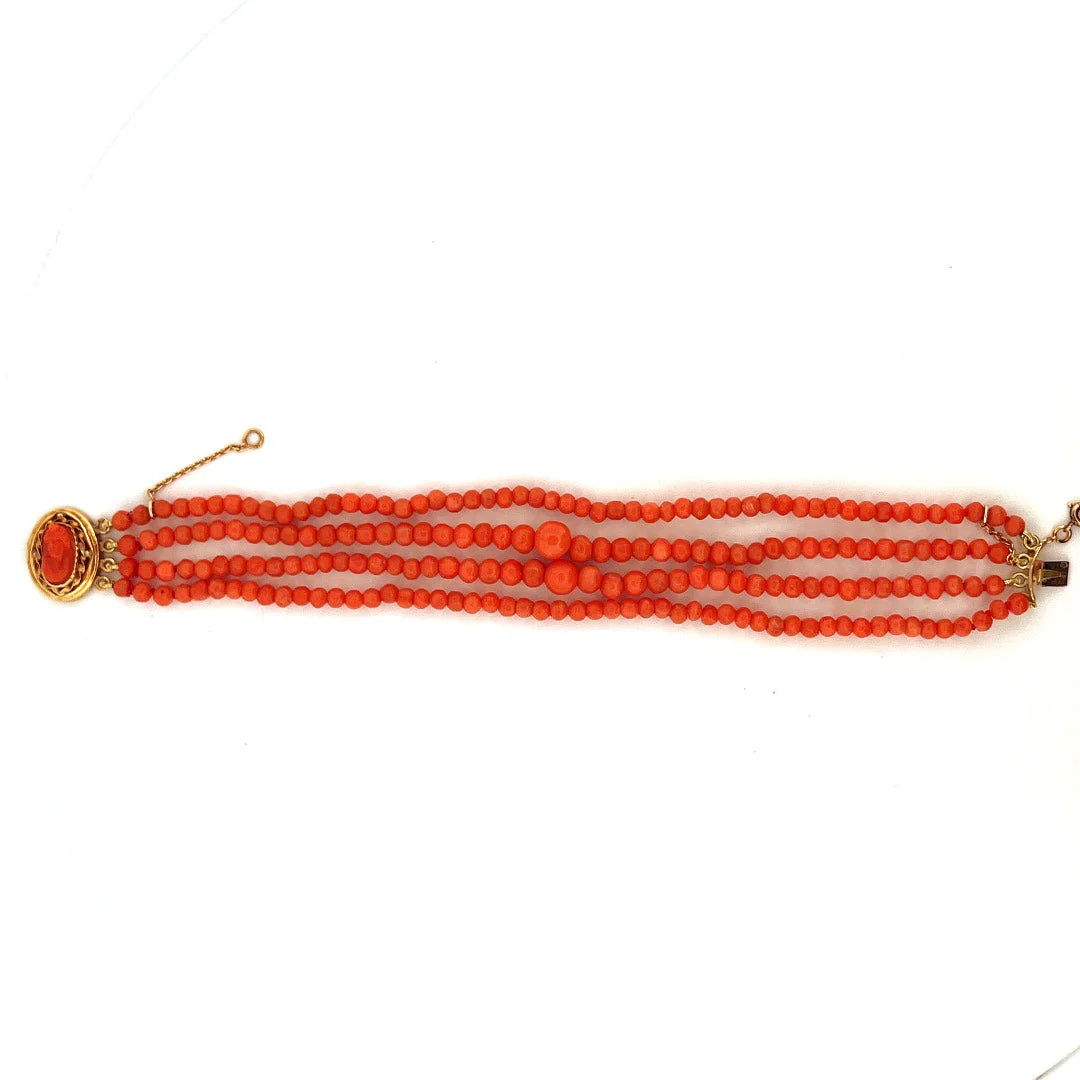 Bracelet en or jaune à rangs de perles de corail - Image 2