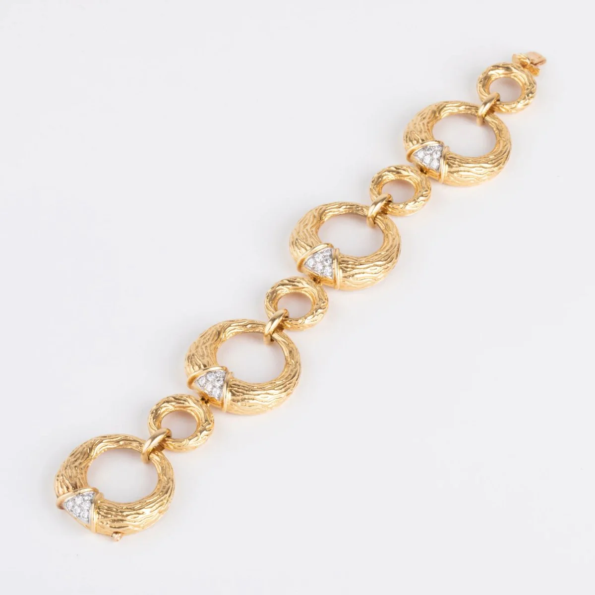 Bracelet en or jaune et diamants de la maison Boucheron - Image 3
