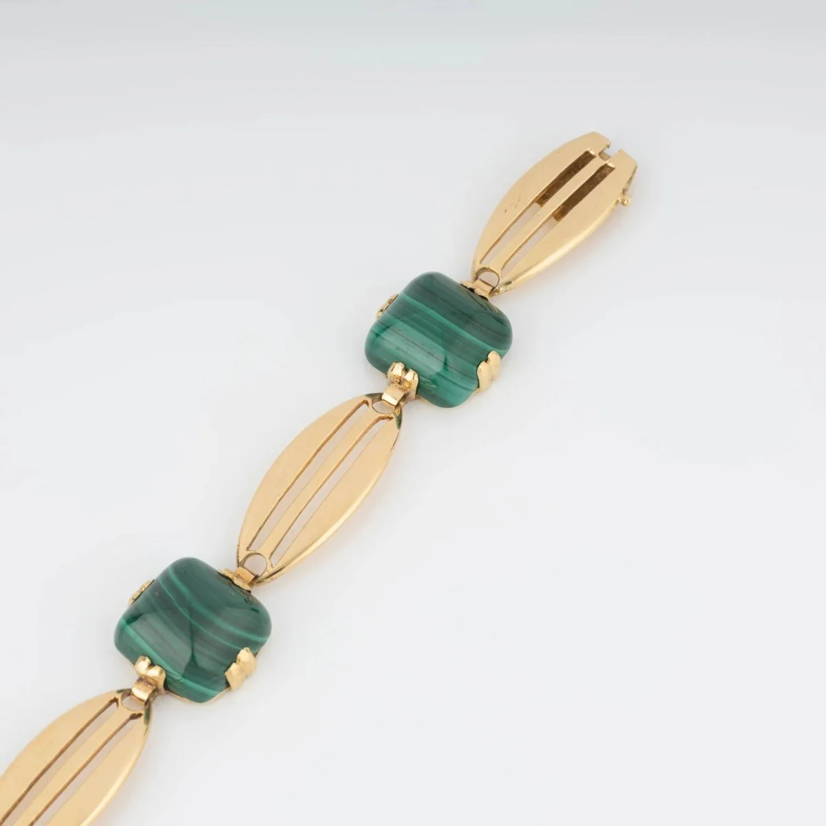 Bracelet en or jaune et malachite en pain de sucre - Image 5