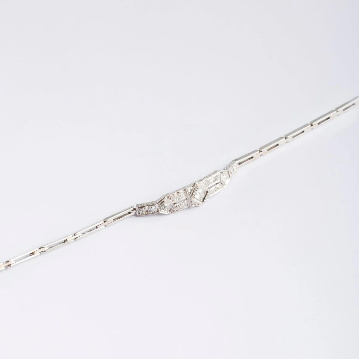 Bracelet en platine et diamants, Art déco