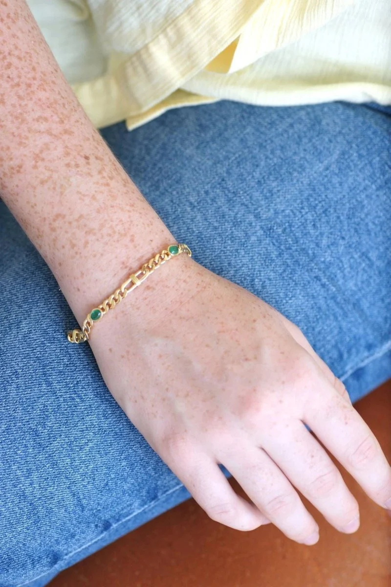 Bracelet gourmette or jaune et émeraudes - Image 2