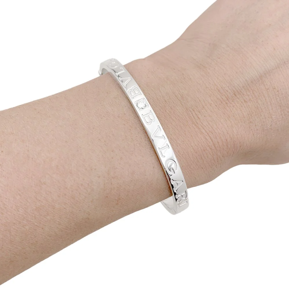 Bracelet Jonc BULGARI "Bulgari Bulgari" en or blanc et diamants - Image 2