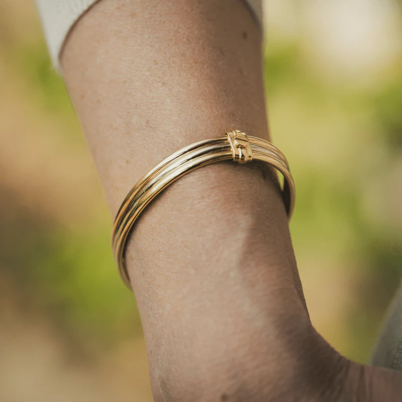 Bracelet Jonc CARTIER "Trinity" en or blanc, or jaune et or rose - Image 4