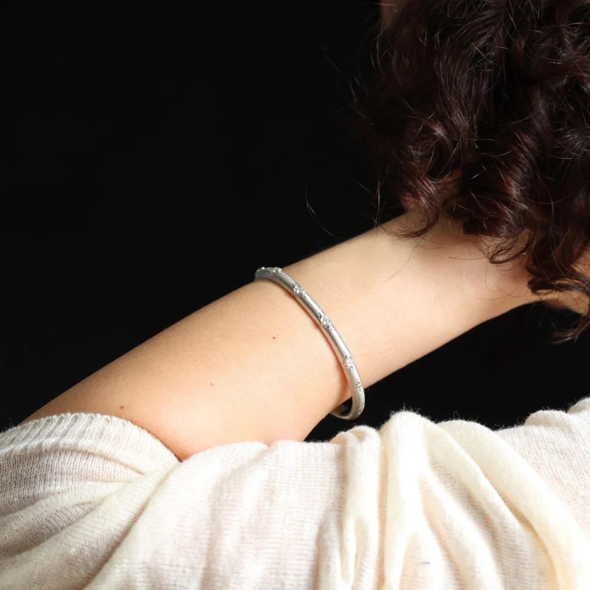 Bracelet Jonc en or blanc et diamants - Image 2