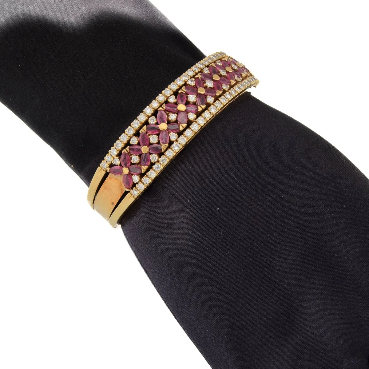 Bracelet Jonc en or jaune, rubis et diamants - Image 2