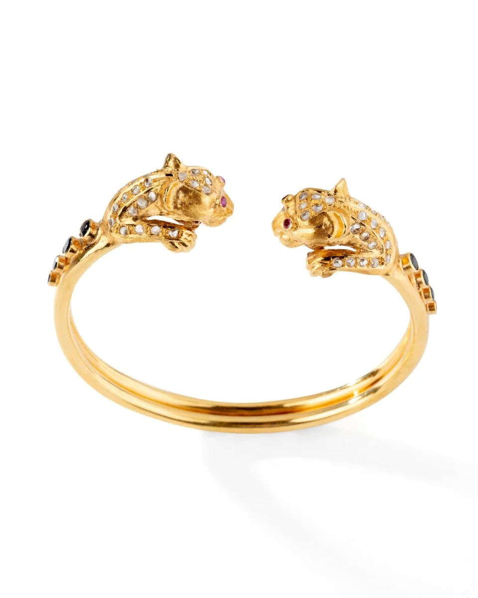 Bracelet Jonc LALAOUNIS  en or jaune à deux têtes de lion - Image 2