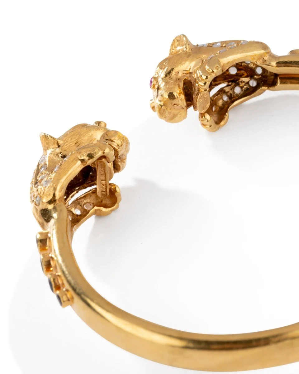 Bracelet Jonc LALAOUNIS  en or jaune à deux têtes de lion - Image 4
