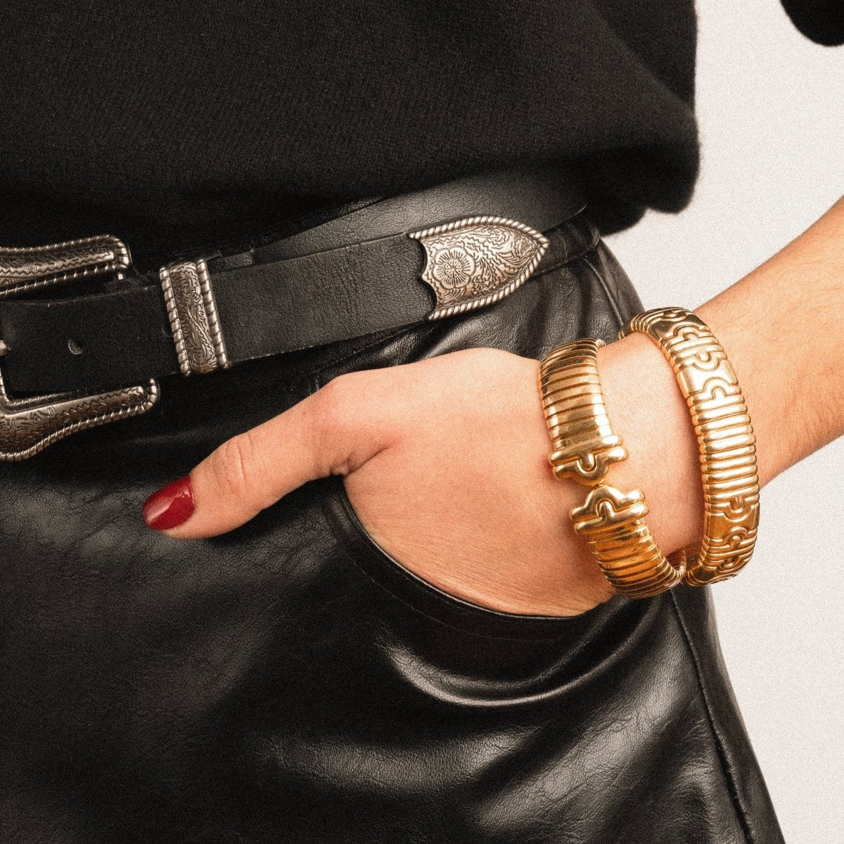 Bracelet Jonc ouvert BULGARI "Parentesi" en or jaune - Image 2
