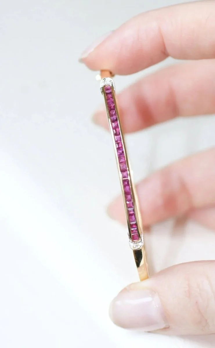 Bracelet jonc ouvrant rubis calibrés et diamants - Image 6