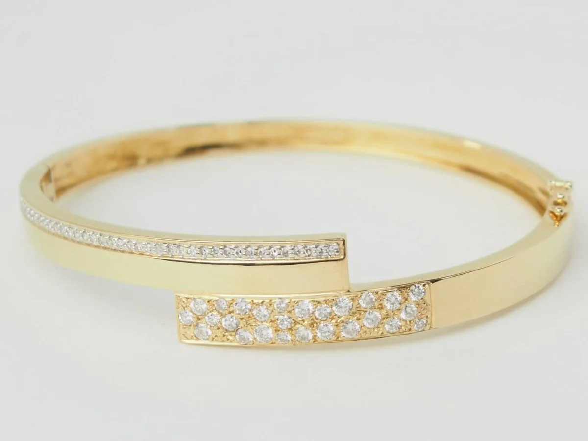 Bracelet Jonc plat ouvrant or jaune et diamants - Image 10
