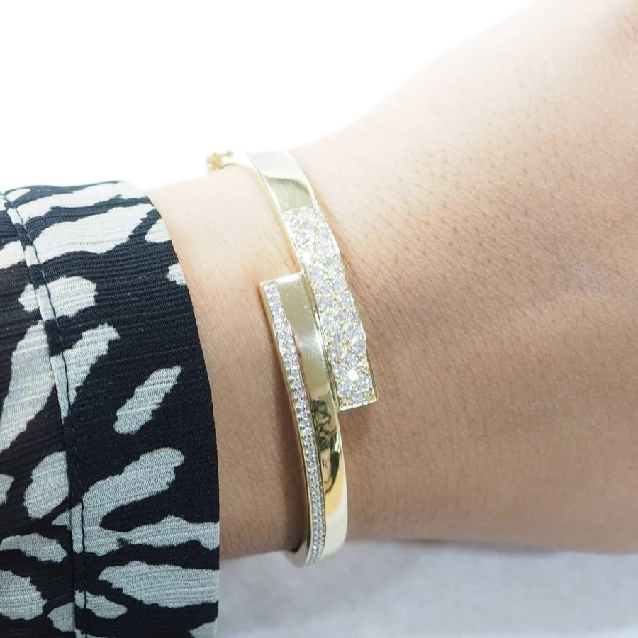 Bracelet Jonc en or jaune et diamants - Image 2