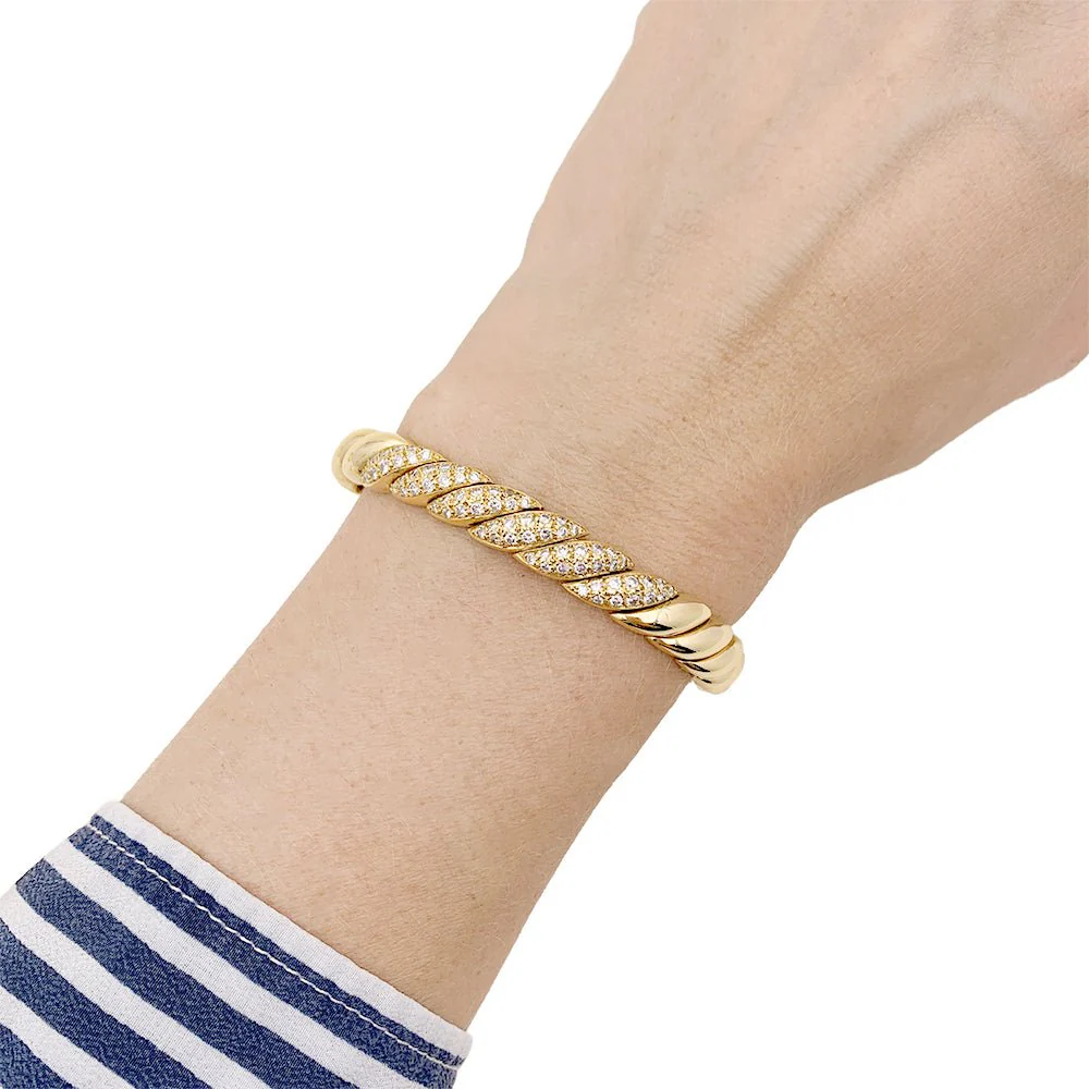 Bracelet jonc en or jaune et diamant - Image 2