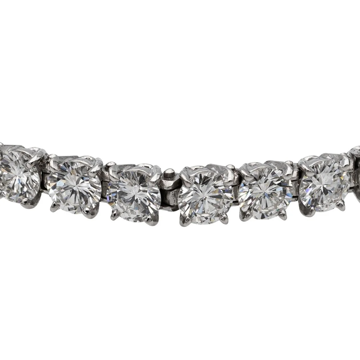 Bracelet Ligne en or blanc et diamants - Image 8