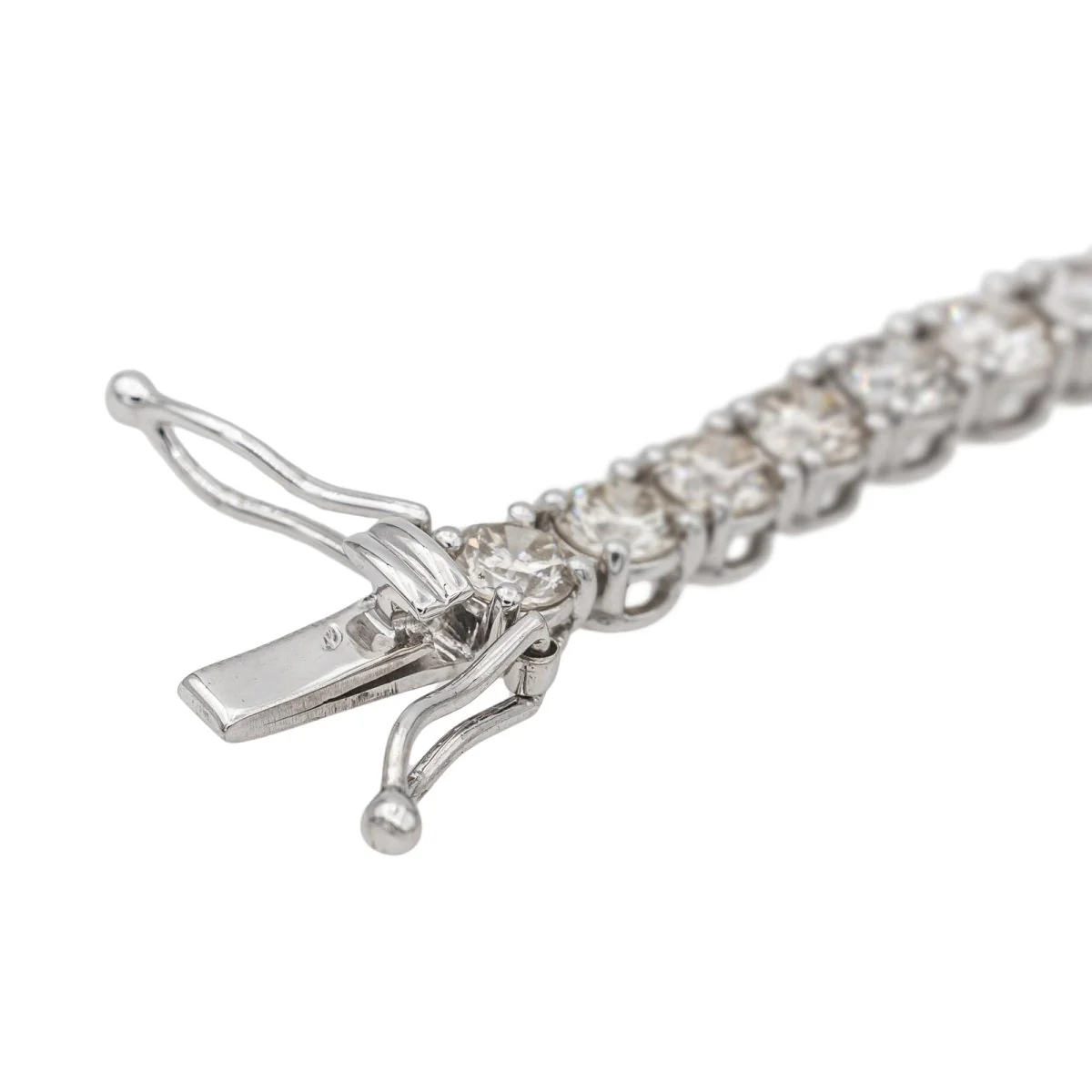 Bracelet rivière en or blanc et diamants - Image 7