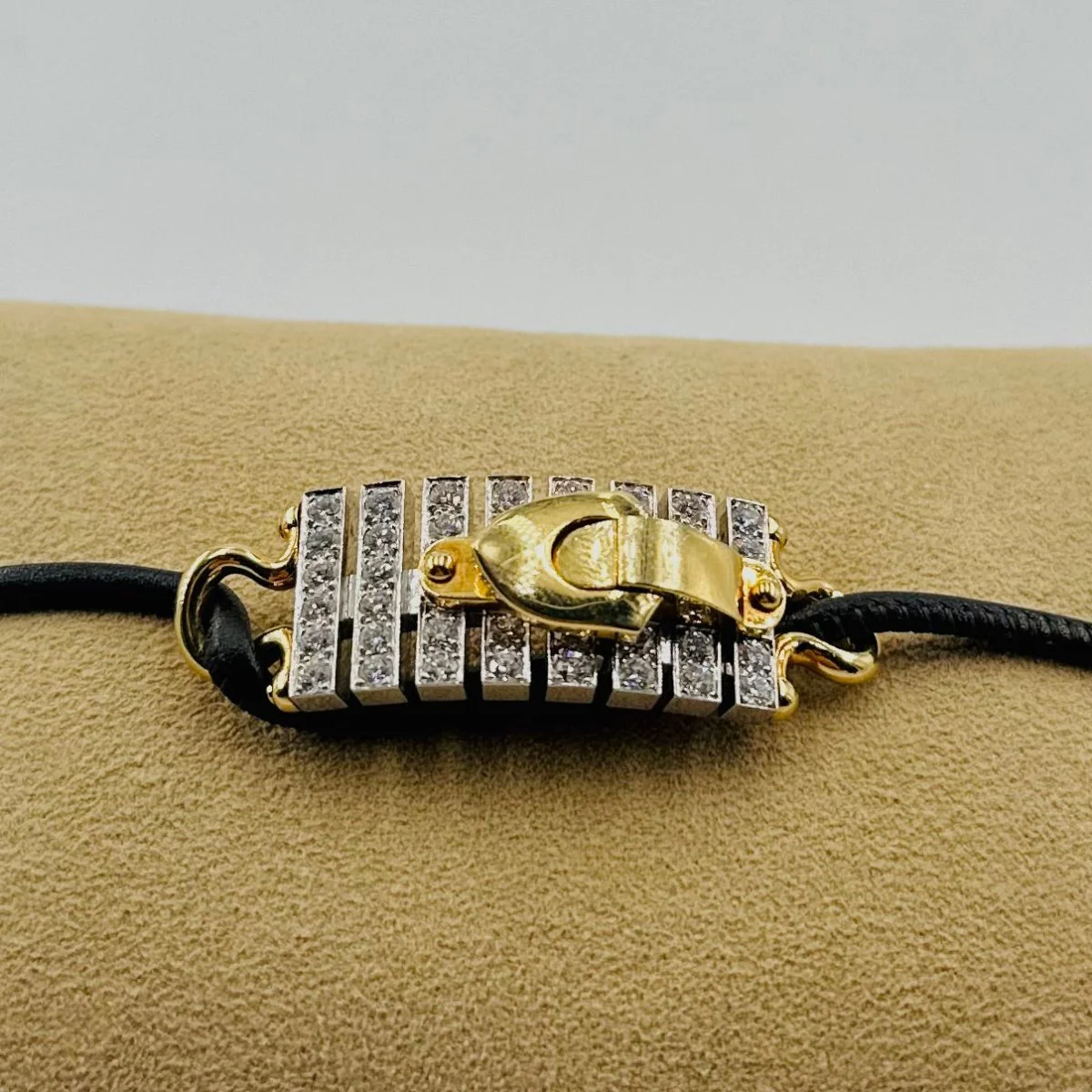 Bracelet LOUIS VUITTON en ors de couleurs et diamants - Image 3