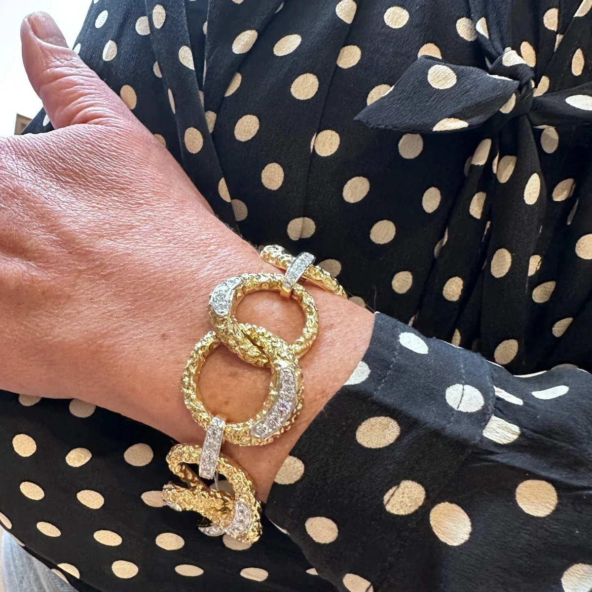 Bracelet M. GERARD en or jaune, platine et diamants - Image 2