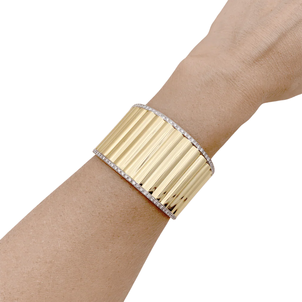 Bracelet Manchette en or jaune, or blanc et diamants - Image 2