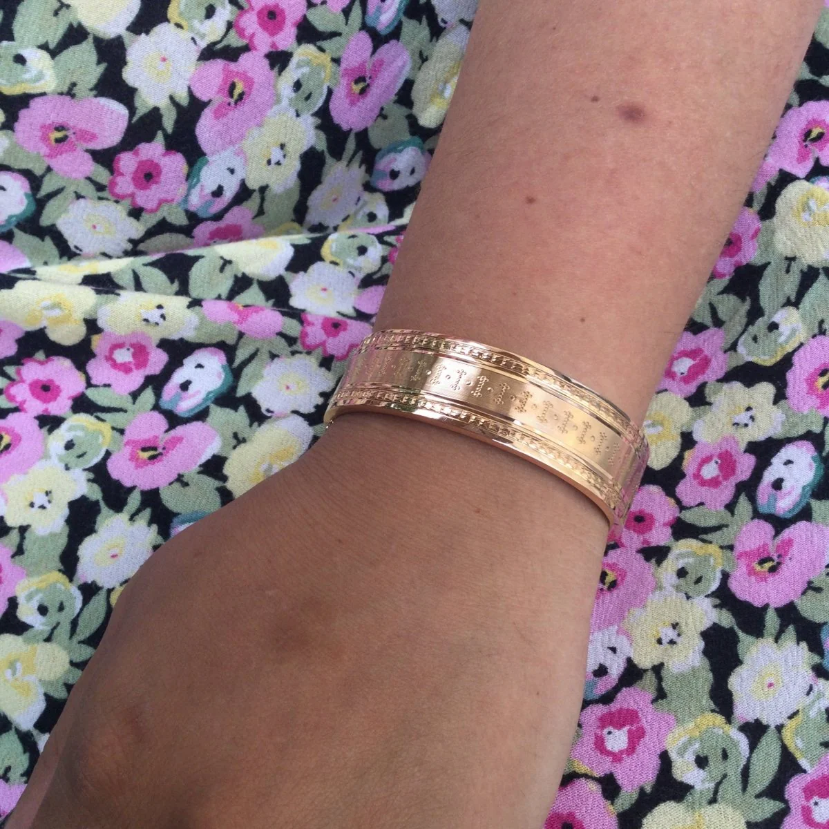 Bracelet Manchette en or rose - Image 2