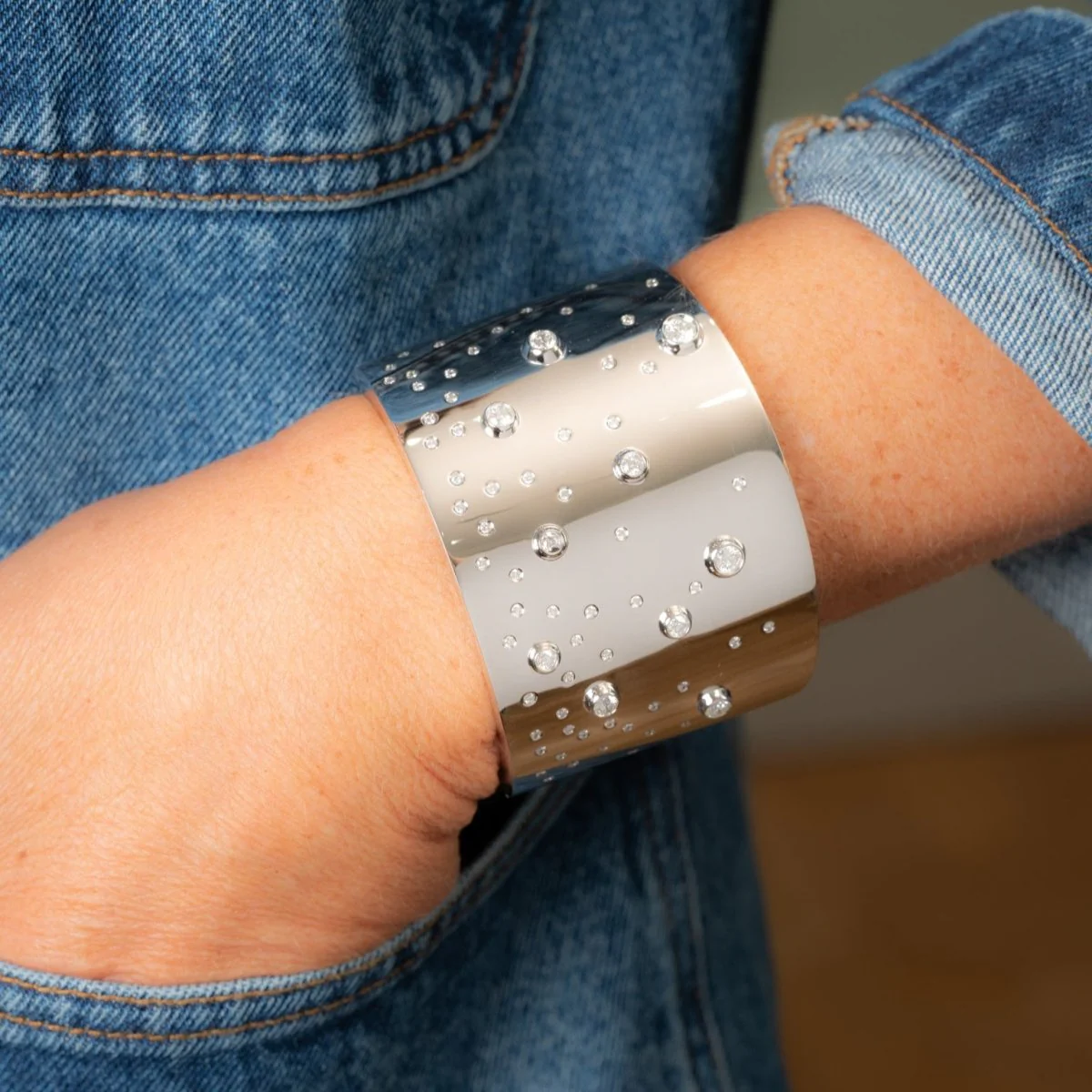 Bracelet Manchette FRED en or blanc et diamants - Image 2