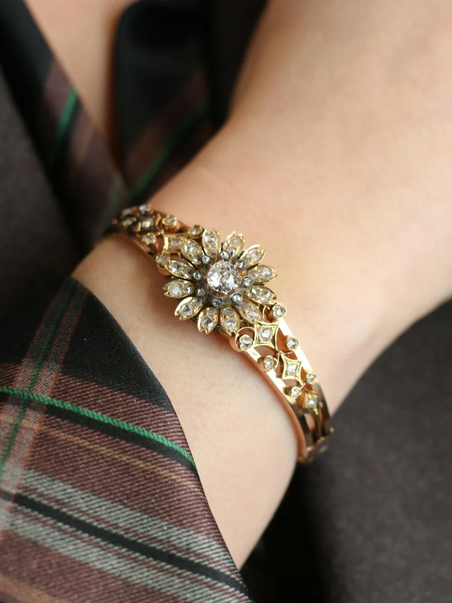 Bracelet Napoléon III fleur mobile or rose diamants taille ancienne - Image 2
