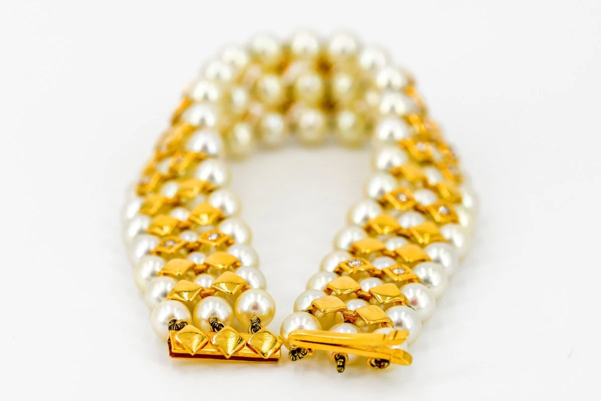 Bracelet en or jaune, perles et diamants - Image 2
