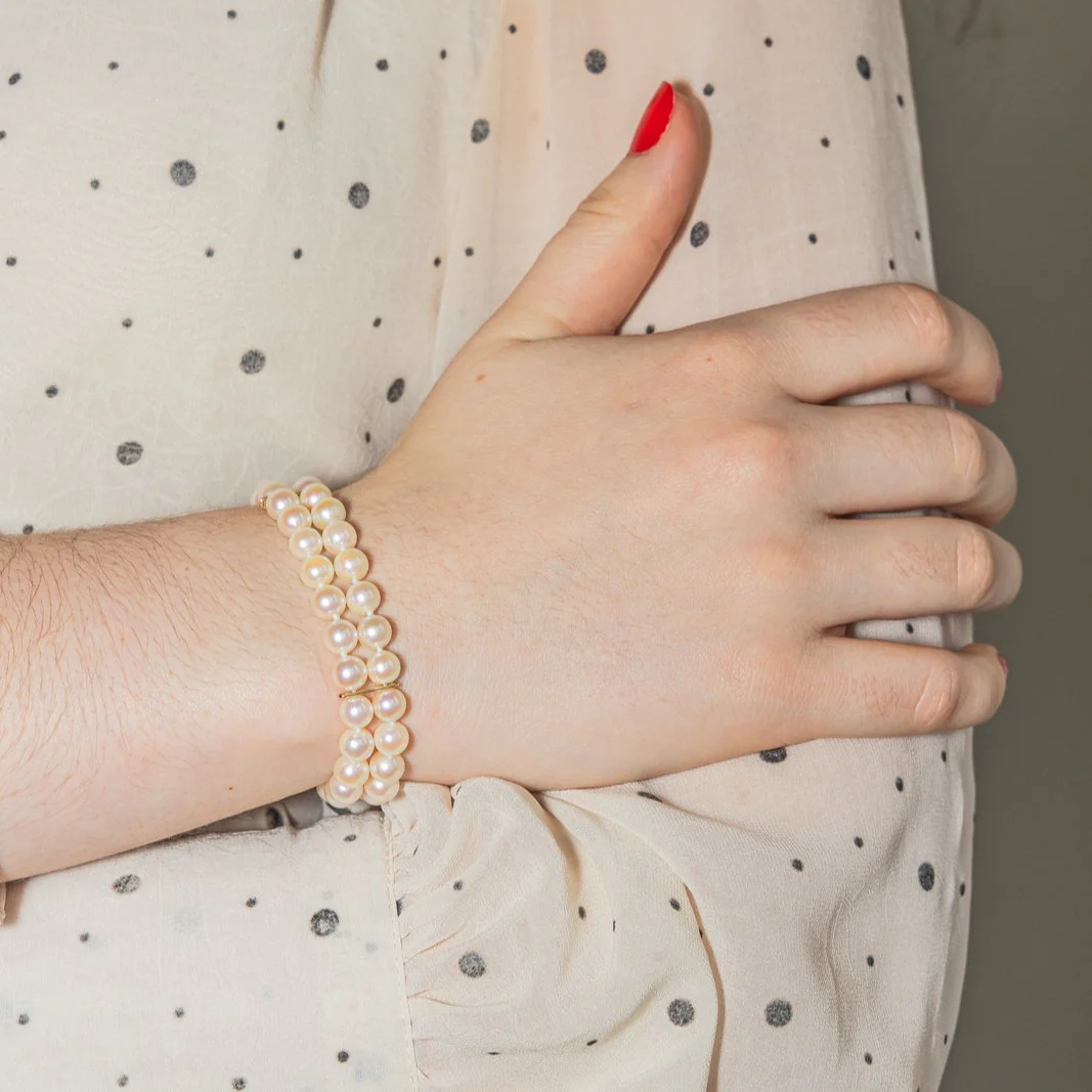 Bracelet en or jaune et perles - Image 2