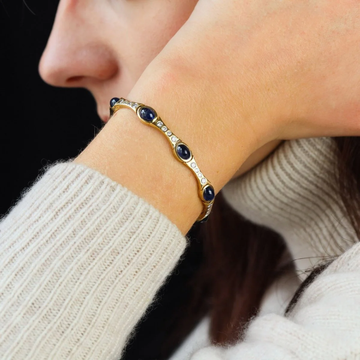 Bracelet Ligne en or jaune, saphirs et diamants - Image 2