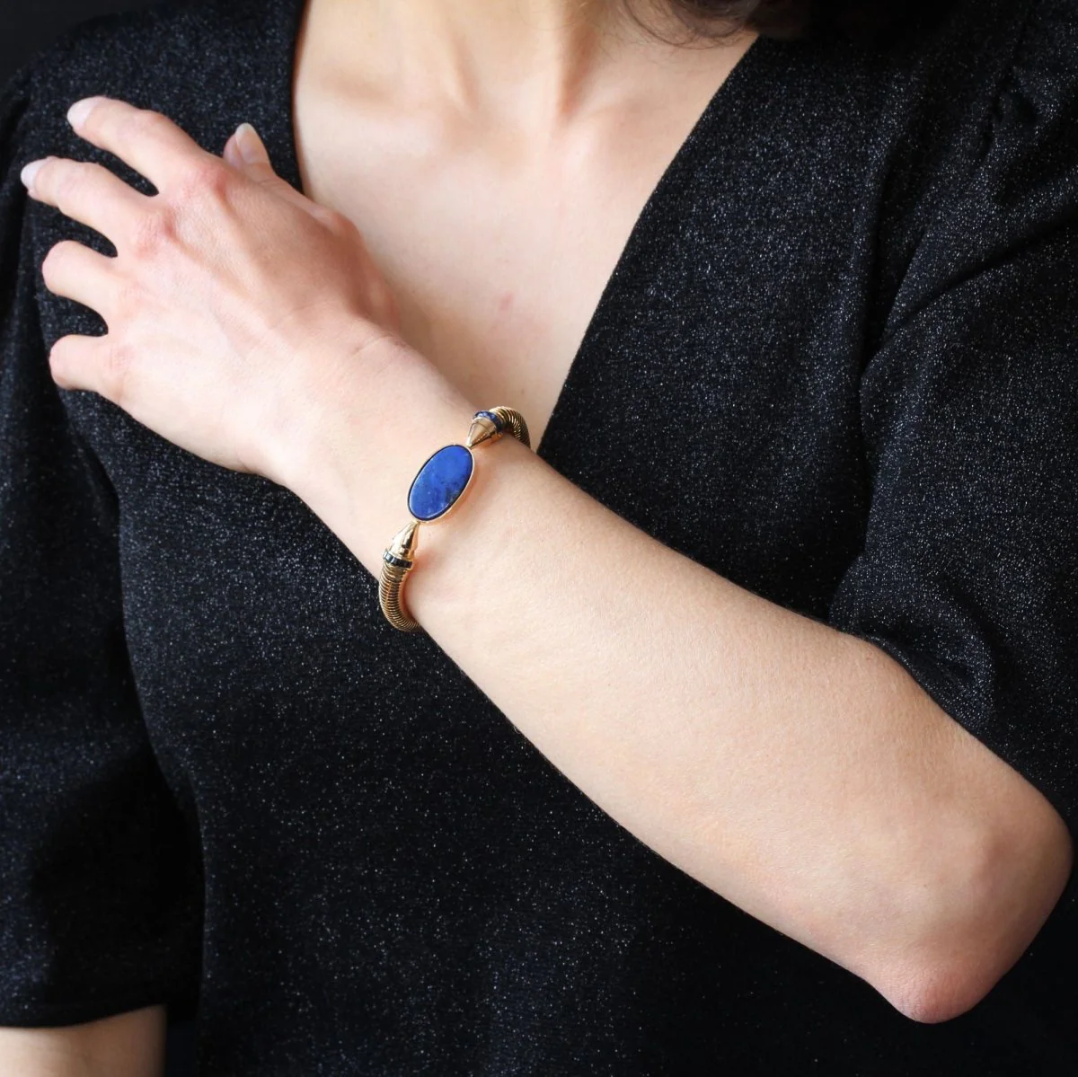 Bracelet Souple en or jaune, saphirs et lapis-lazuli - Image 2