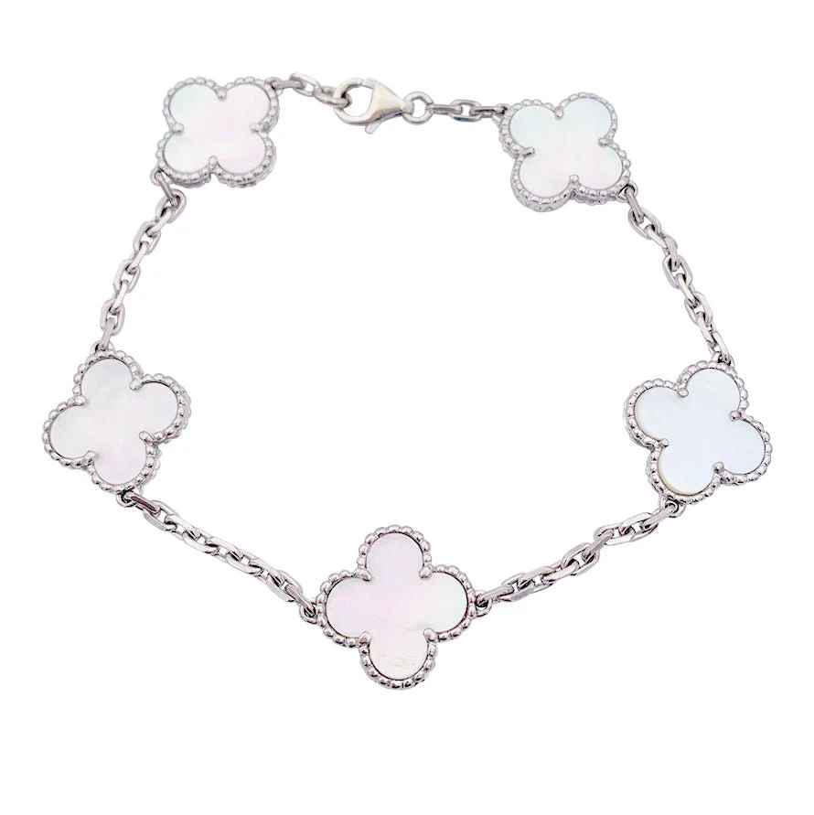 Bracelet Van Cleef & Arpels, "Vintage Alhambra", en or blanc et nacre