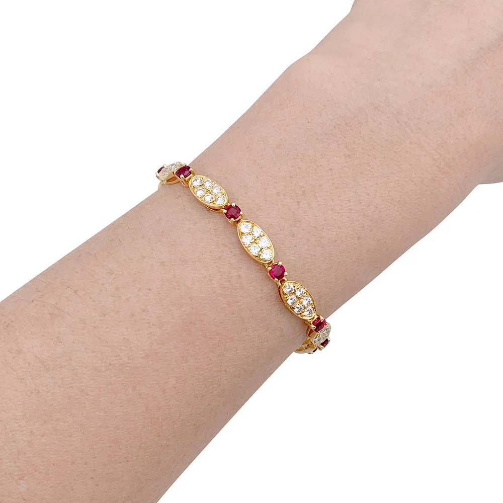 Bracelet vintage VAN CLEEF & ARPELS en diamants, rubis et or jaune. - Image 2