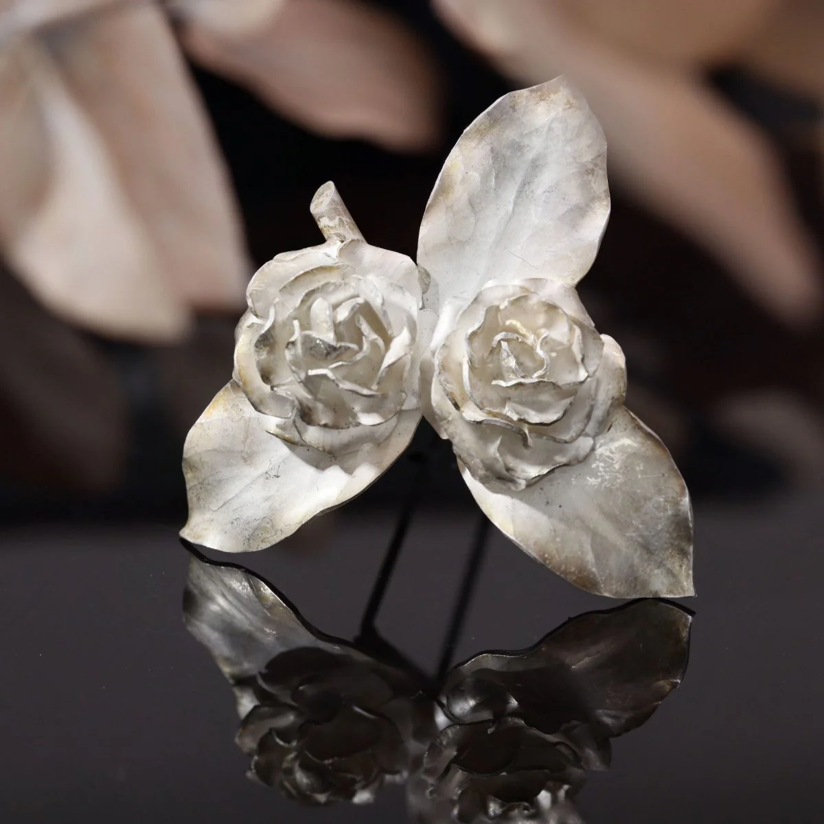 Broche GEORGES-RENÉ LECOMTE Boutons de rose en argent - Image 3