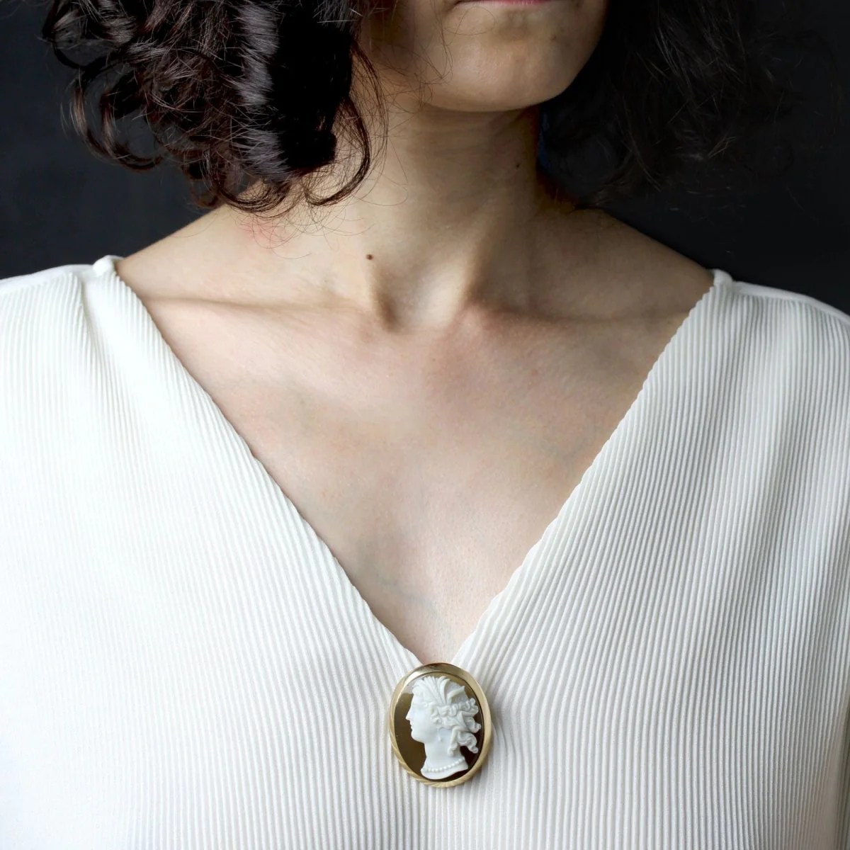 Broche Épingle en or jaune et agate - Image 2