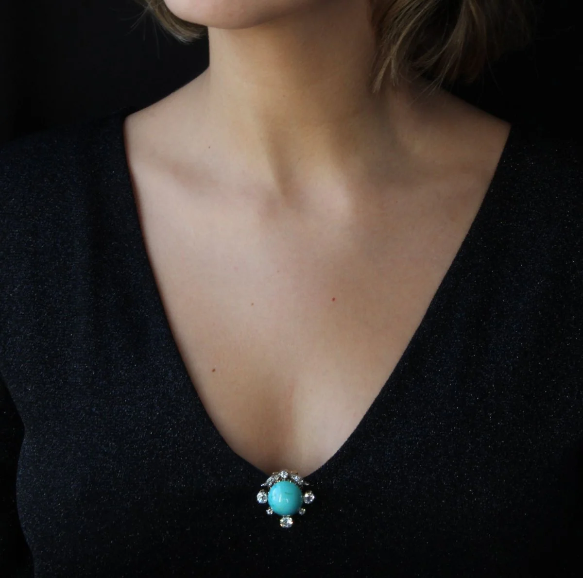 Broche Clip en or jaune, argent, turquoise et diamants - Image 2