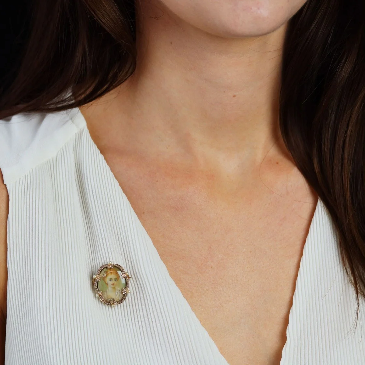 Broche Épingle en or rose, perles et nacre - Image 2