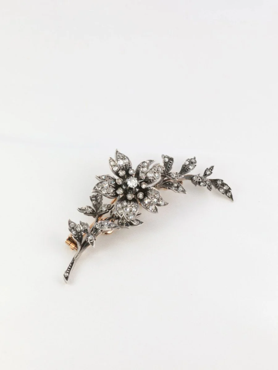 Broche ancienne trembleuse en or, argent et diamants - Image 2