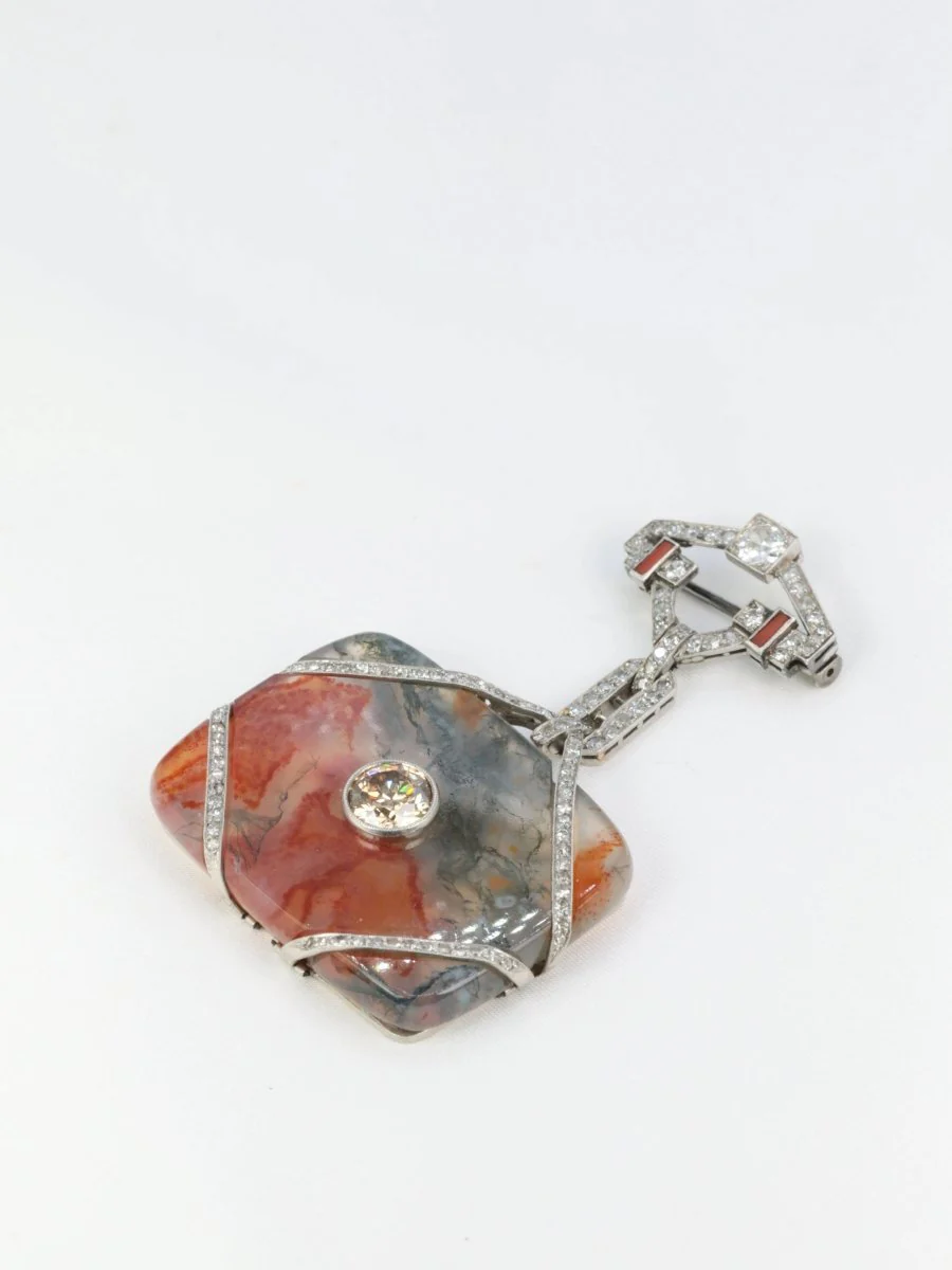 Broche Art-Déco en or, agate, corail et diamants - Image 4