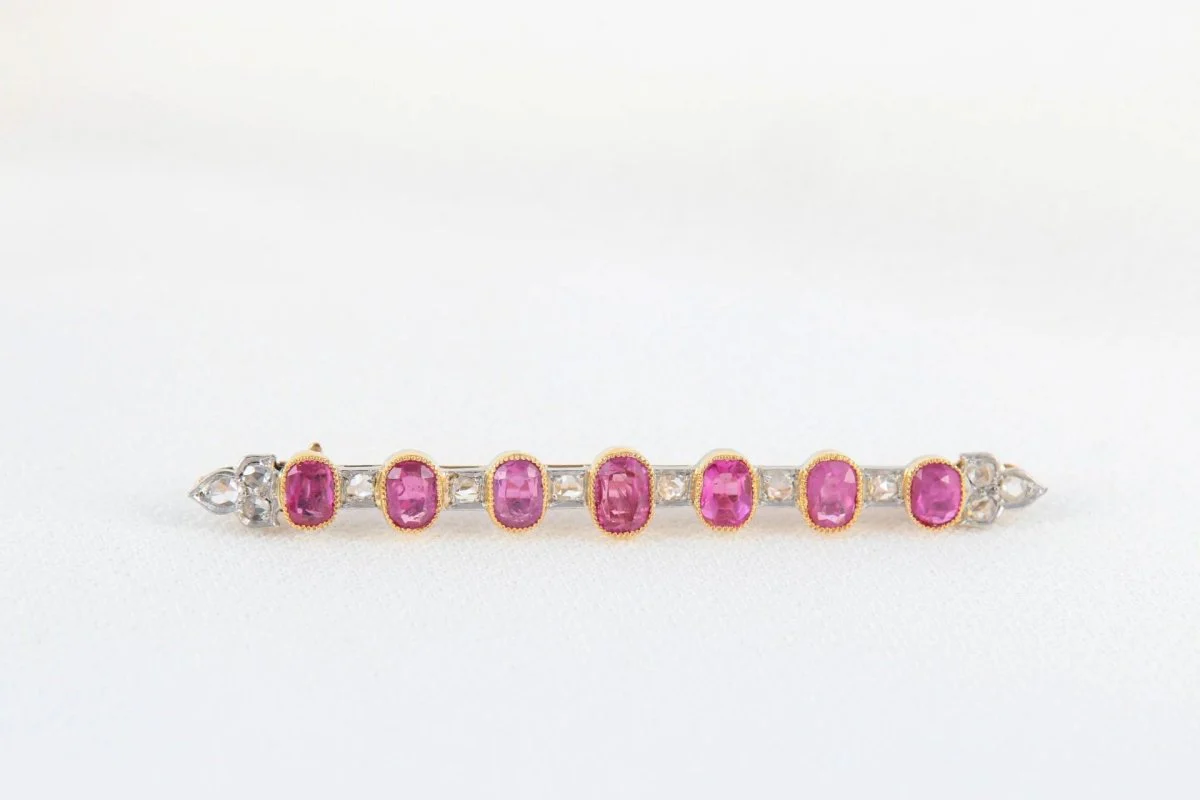 Broche Barrette Ancienne en Or, Diamants et Saphirs Roses - Image 4
