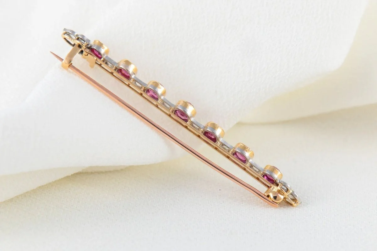Broche Barrette Ancienne en Or, Diamants et Saphirs Roses - Image 6