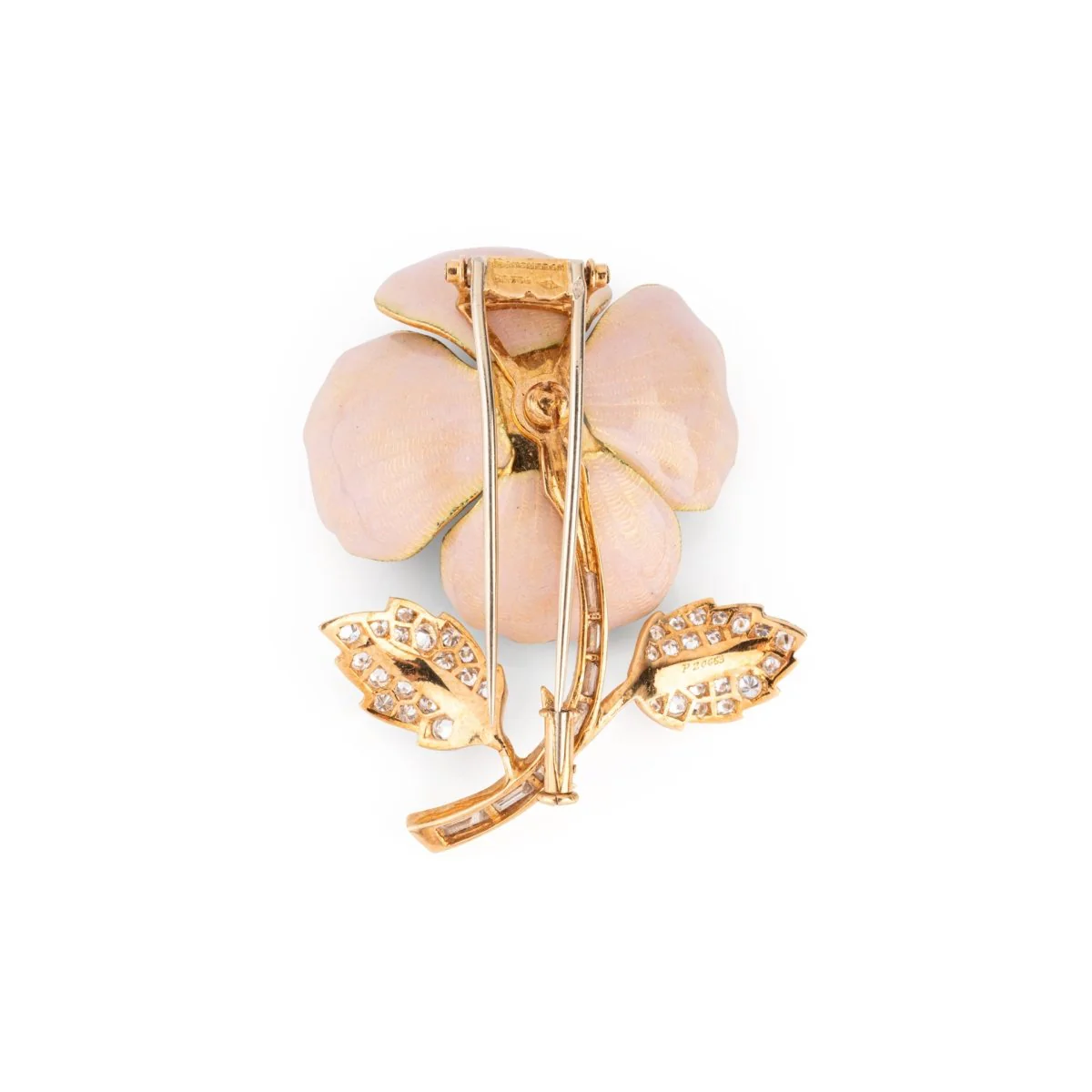 Broche BOUCHERON "Eglantine" en or jaune, émail rose et diamants - Image 4