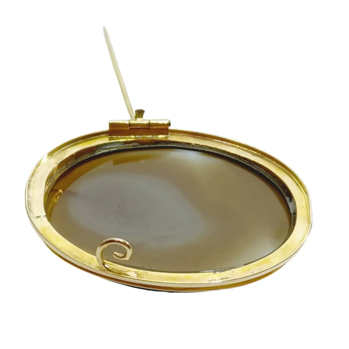 Broche Camée en or jaune et agate - Image 5