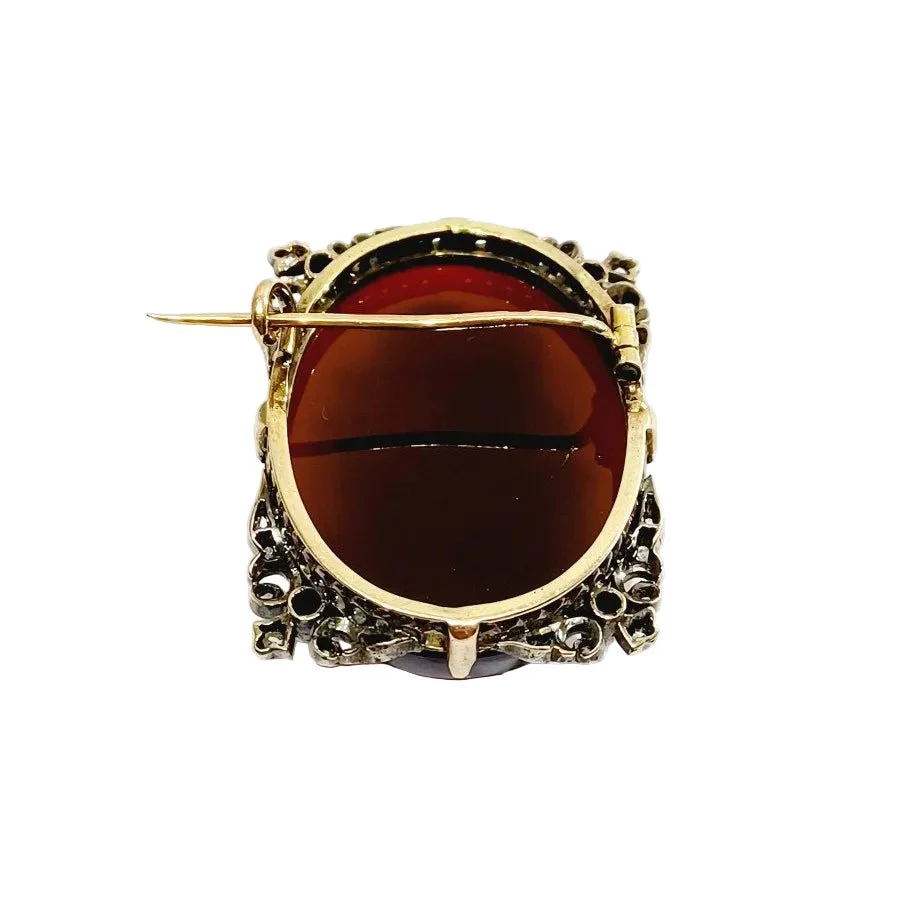 Broche Camée en or rose, cornaline et diamants - Image 3