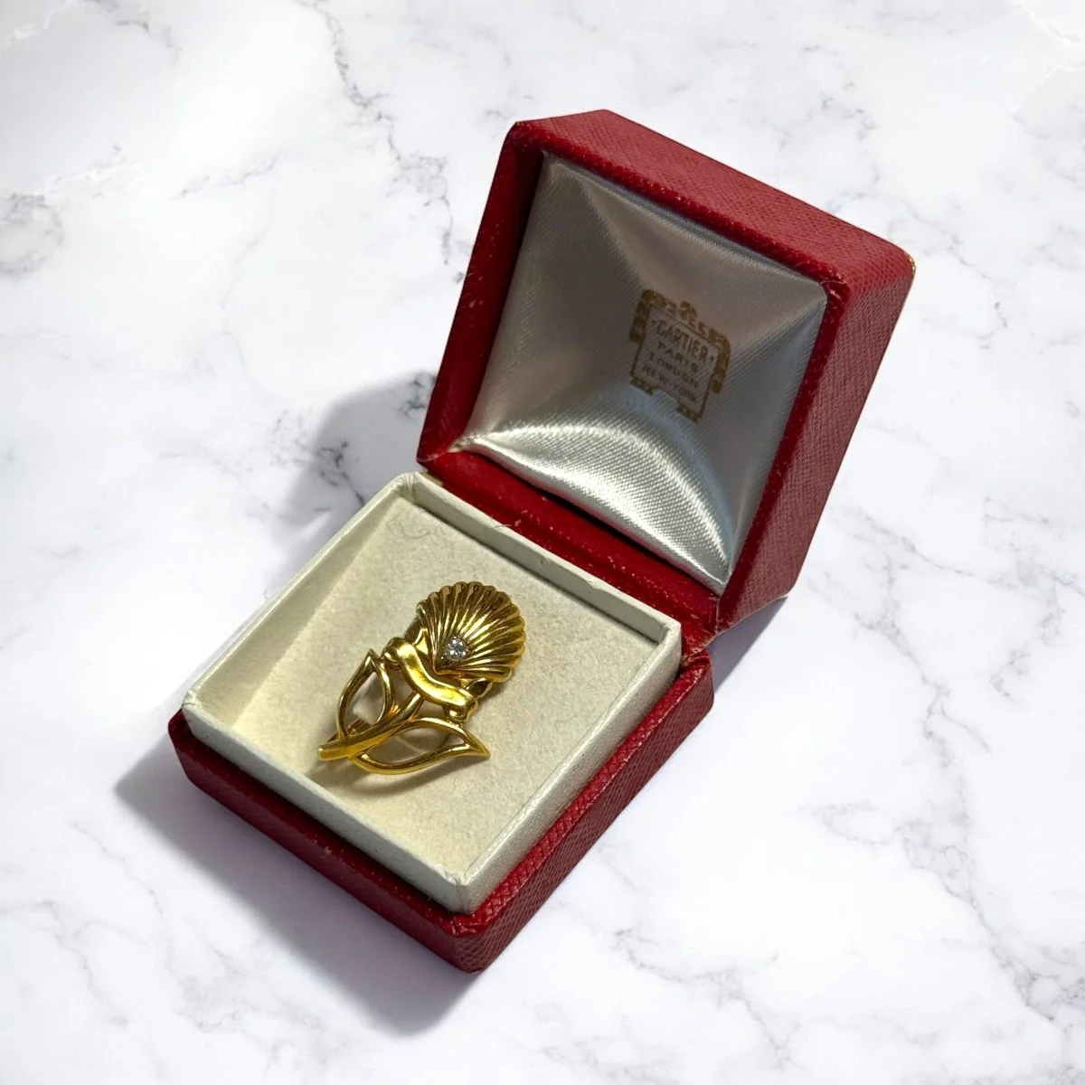 Broche CARTIER coquille feuillage en or jaune et diamant - Image 6