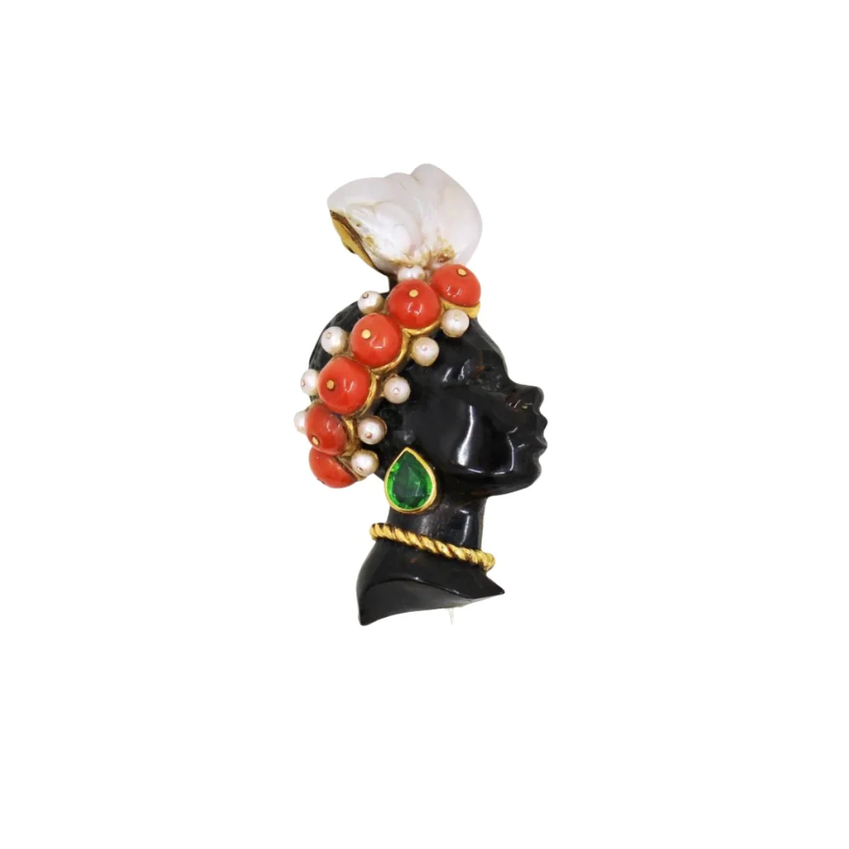 Broche CARTIER Mauresque en or jaune, onyx, perle, péridot et corail